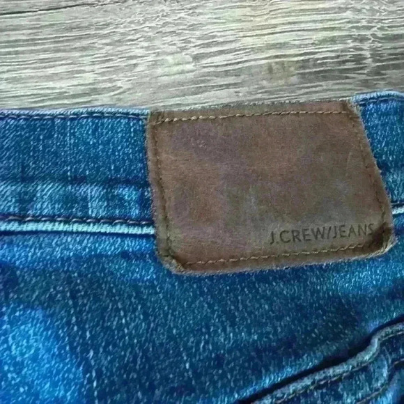 I. Crew Straight Jeans 26 Stretch Ankle Medium Wash Denim Distressed - Picture 4 of 9